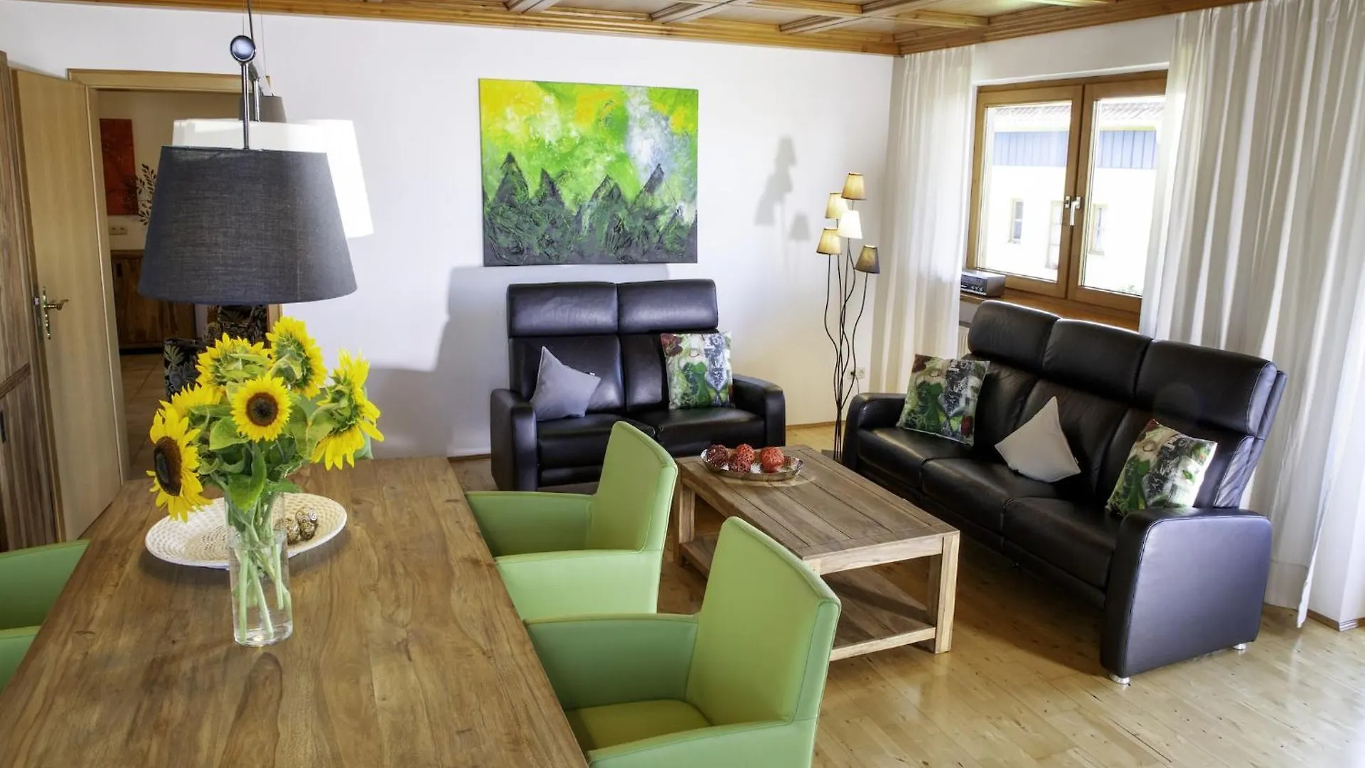Cozy Apartment In Ruhmannsfelden With Swimming Pool Achslach 0*,