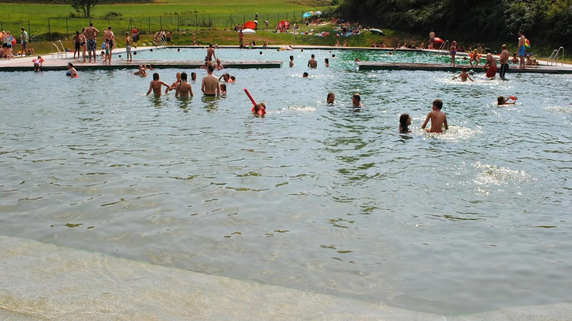 Cozy Apartment In Ruhmannsfelden With Swimming Pool Акслах 0*,