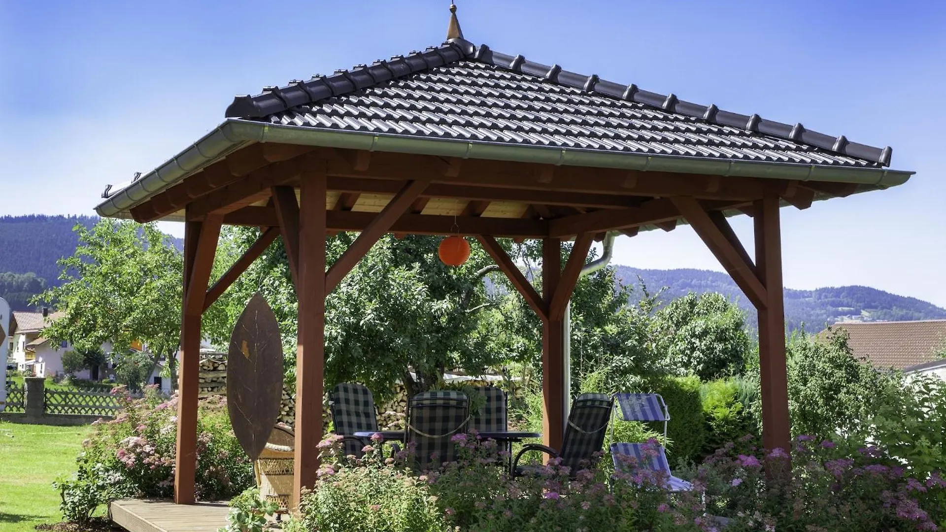 Cozy Apartment In Ruhmannsfelden With Swimming Pool Achslach