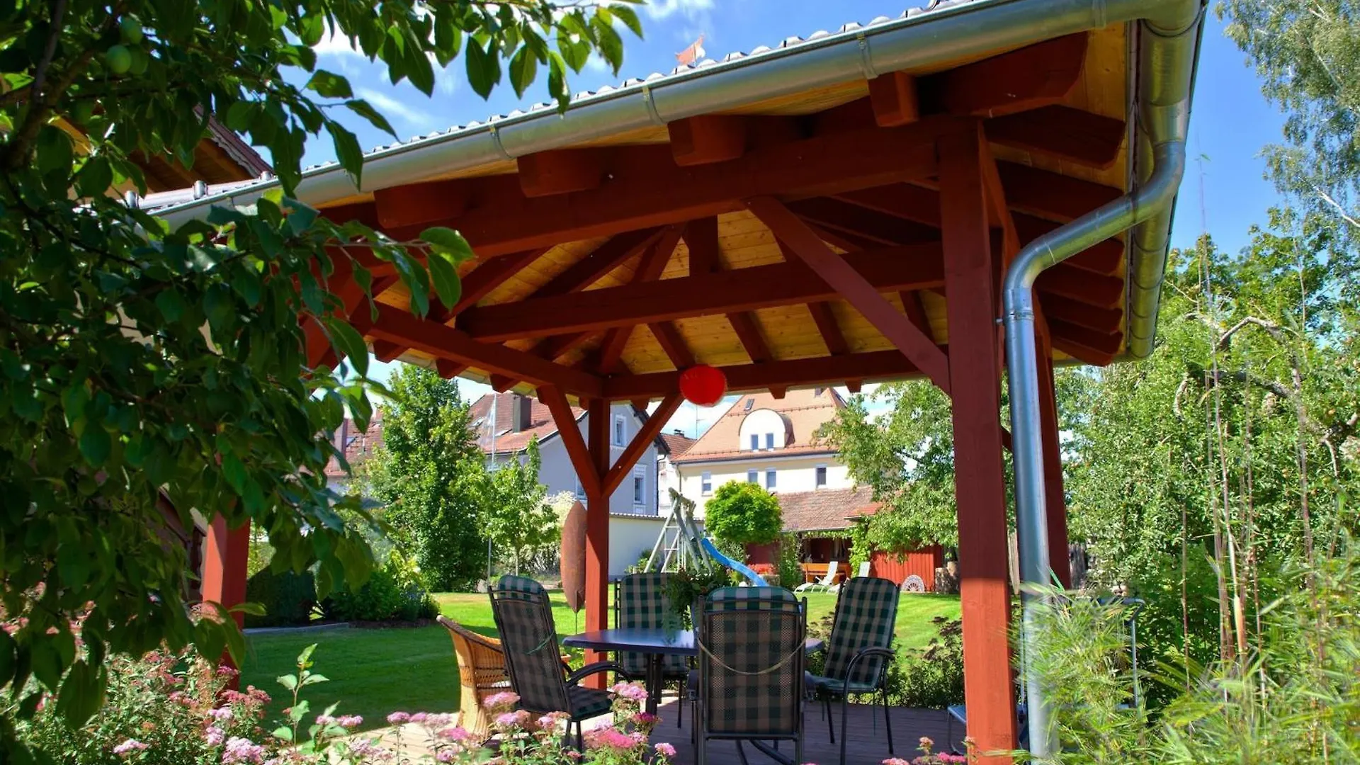Cozy Apartment In Ruhmannsfelden With Swimming Pool Achslach