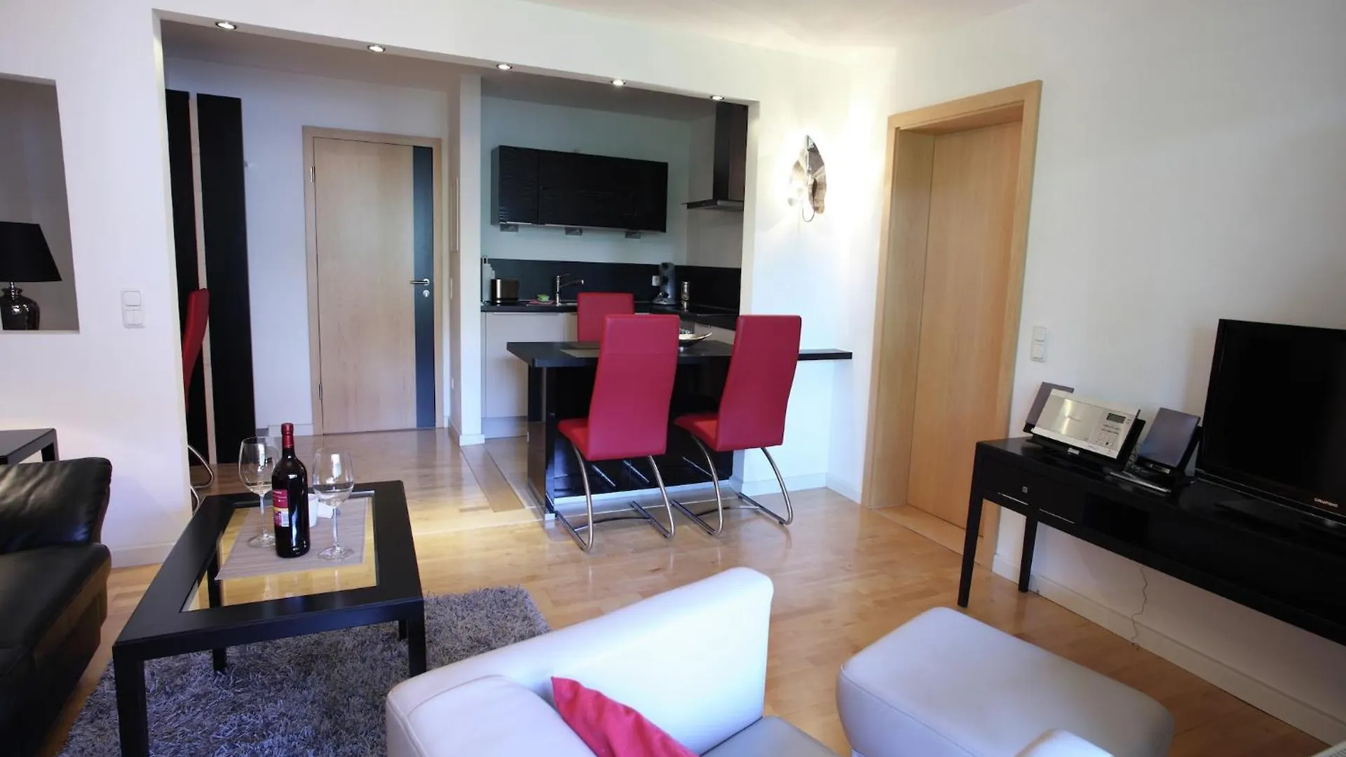 Cozy Apartment In Ruhmannsfelden With Swimming Pool Achslach