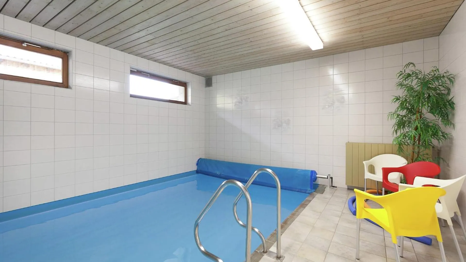 Cozy Apartment In Ruhmannsfelden With Swimming Pool Achslach 0*,