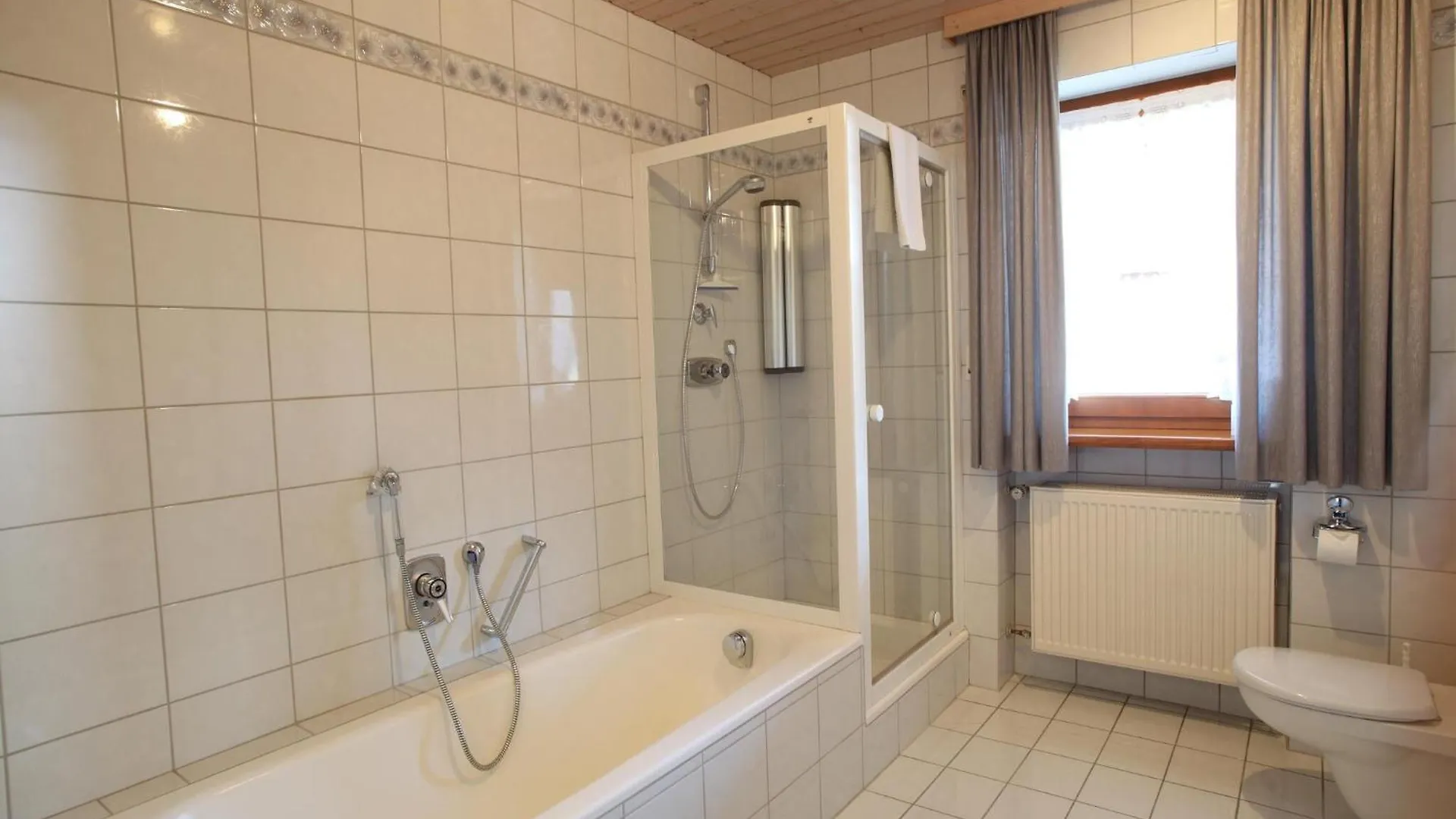 Cozy Apartment In Ruhmannsfelden With Swimming Pool Achslach Almanya