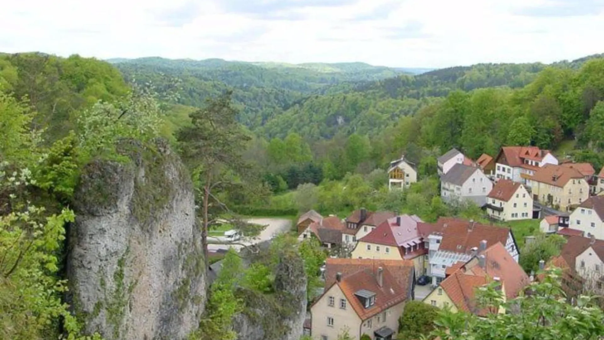 Cozy Apartment In Ruhmannsfelden With Swimming Pool Achslach 0*,